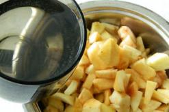 Пошаговые рецепты приготовления пюре «Неженка» из яблок со сгущенкой в домашних условиях на зиму