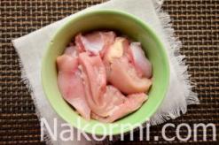Συνταγή της ημέρας: Τρυφερά στήθη κοτόπουλου με ζουμερό αχλάδι